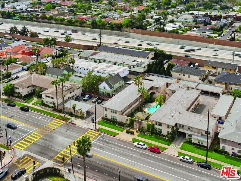 3585 S Sepulveda Boulevard
