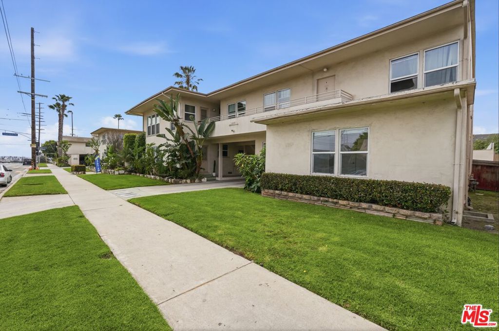 3585 S Sepulveda Boulevard