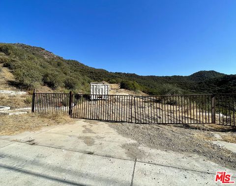 25858 Mulholland Highway Calabasas CA 91302