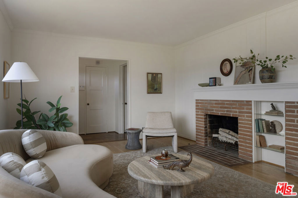 2502 Armstrong Avenue