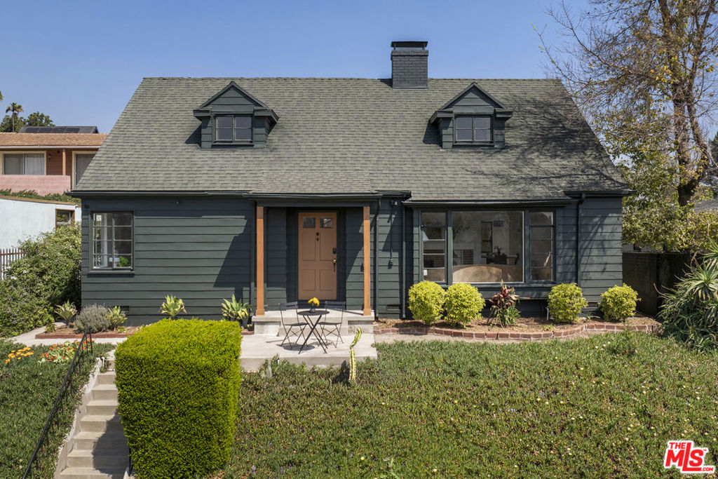 2502 Armstrong Avenue