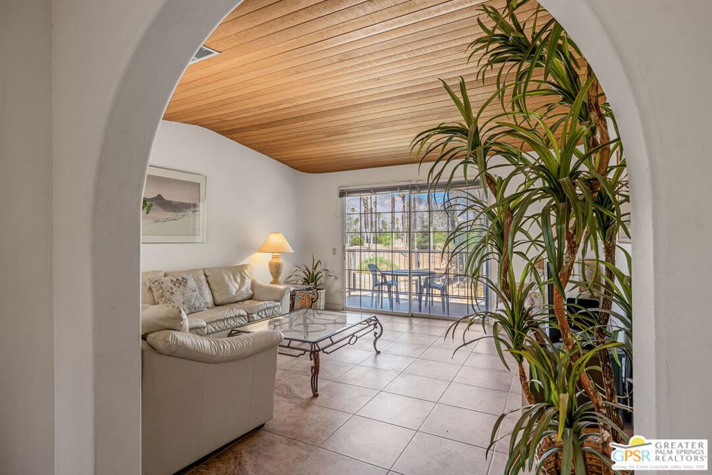 2700 E Mesquite Avenue E26