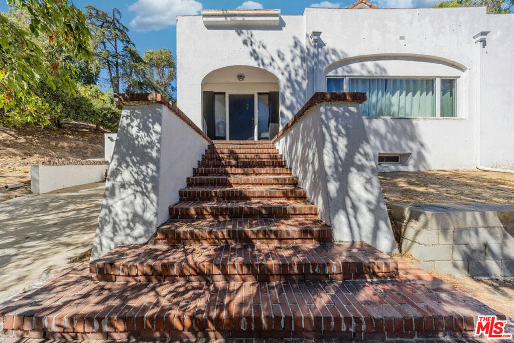 Properties 1 1871 Hill Drive