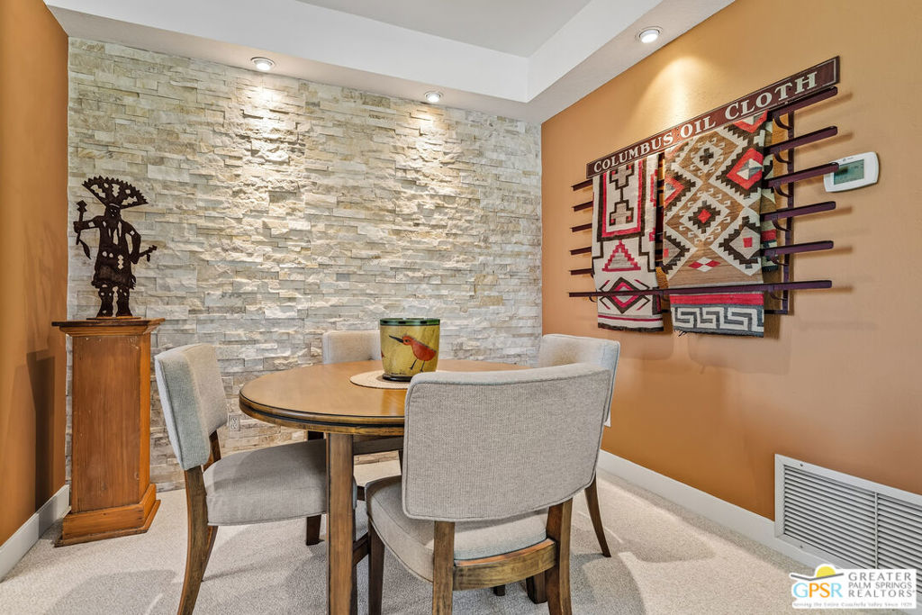 401 S El Cielo Road 128