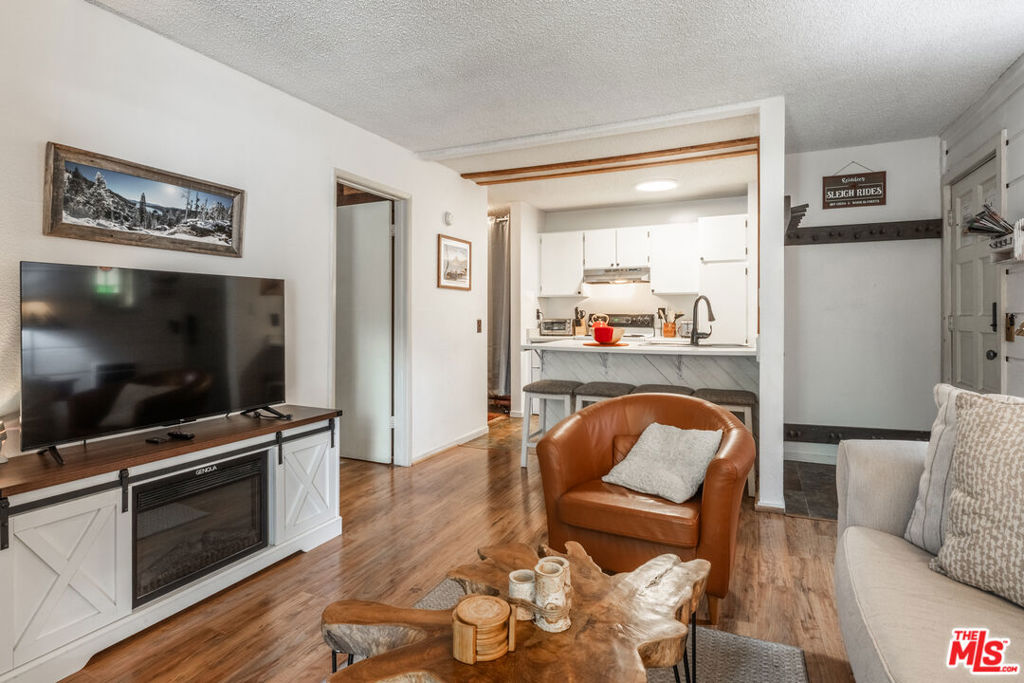 2499 Sierra Nevada Road R2