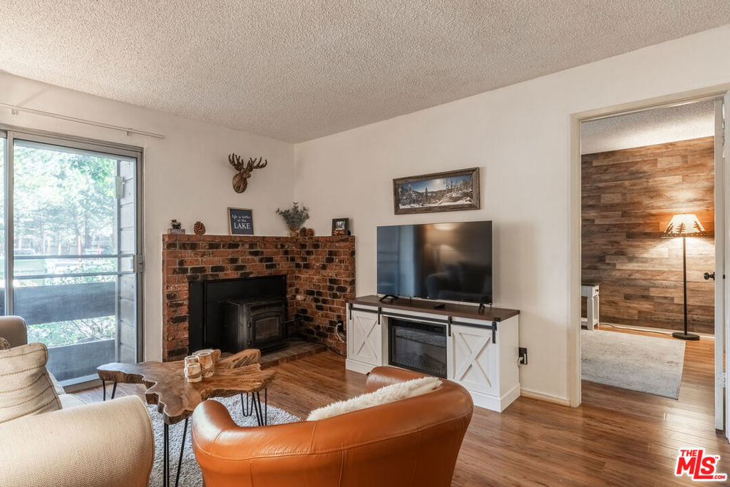 2499 Sierra Nevada Road R2