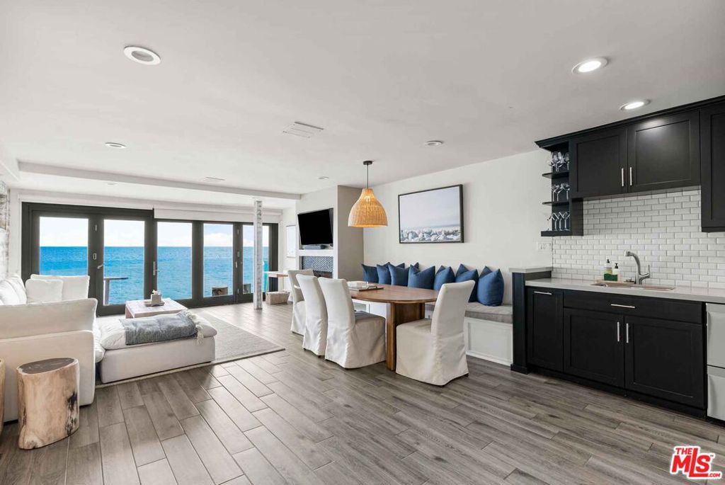 20460 Pacific Coast