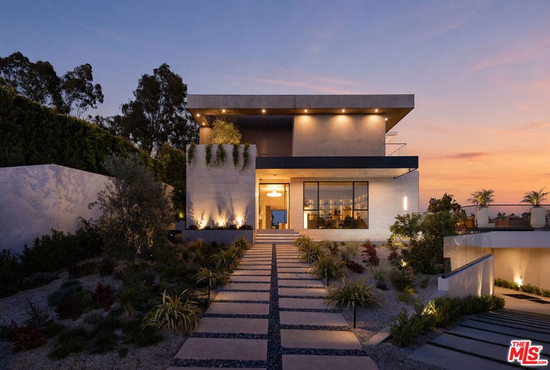 1210 Chickory Lane