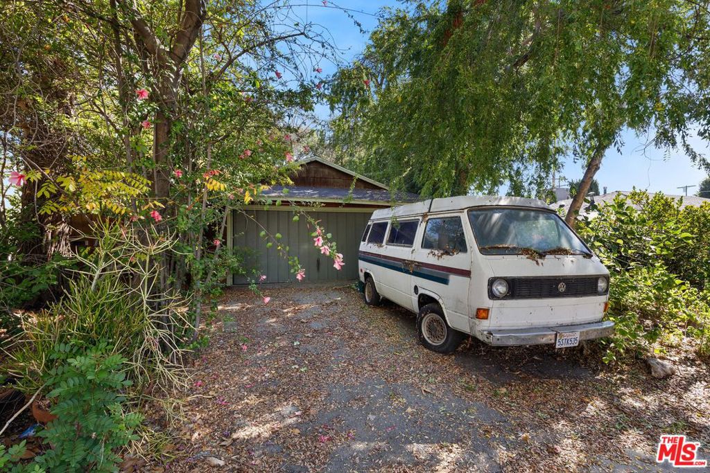 5116 Sunnyslope Avenue