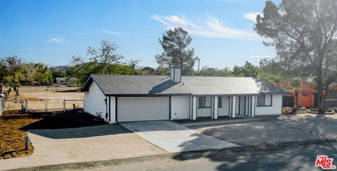 17818 Sweetaire Avenue Lancaster CA 93535