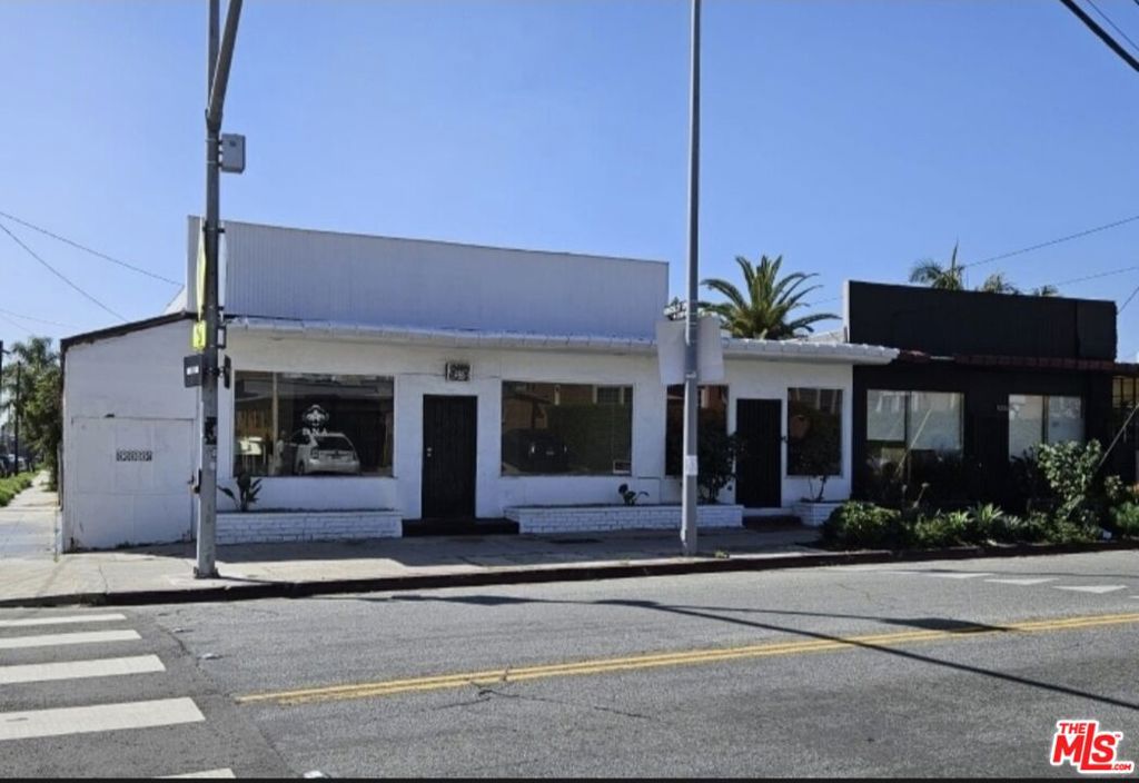 5200 Fountain Avenue