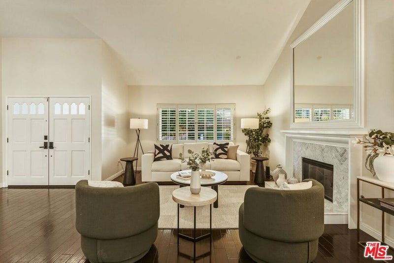 7262 Elmsbury Lane