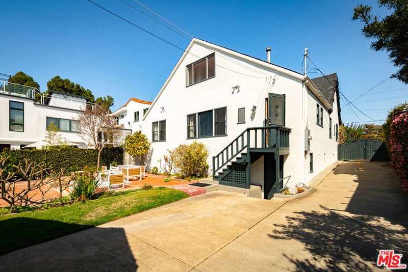 2418 4th Street