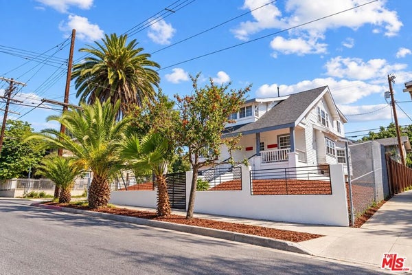 152 N BENTON WAY, LOS ANGELES, CA 90026 - Image 29b049cc40bf5f5cd6daf6be49dfd046/2189372627