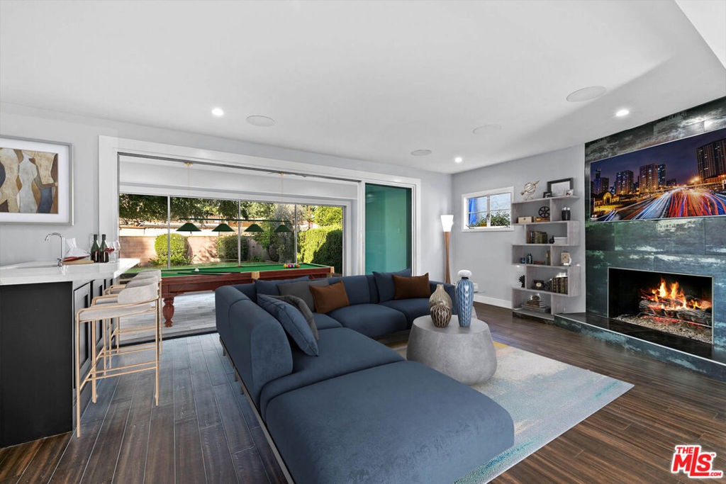 4115 Degnan Boulevard