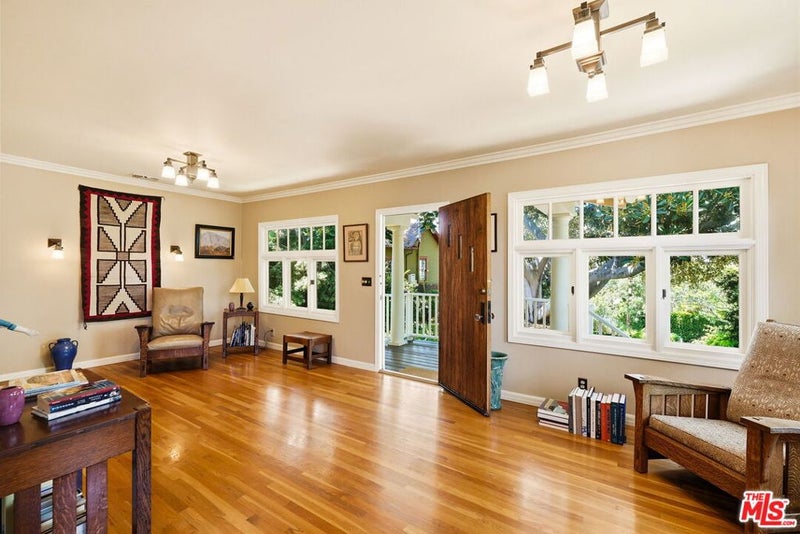 1336 Edgecliffe Drive