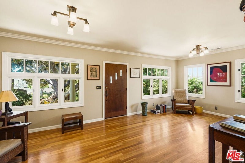 1336 Edgecliffe Drive