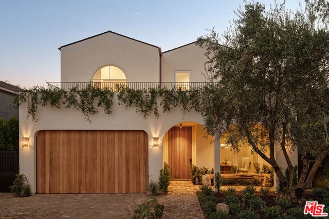 411 N Bowling Green Way, Los Angeles