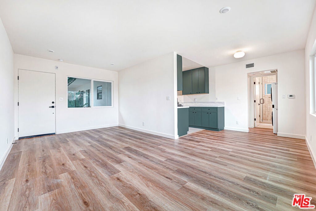 16185 W Sunset Blvd 2