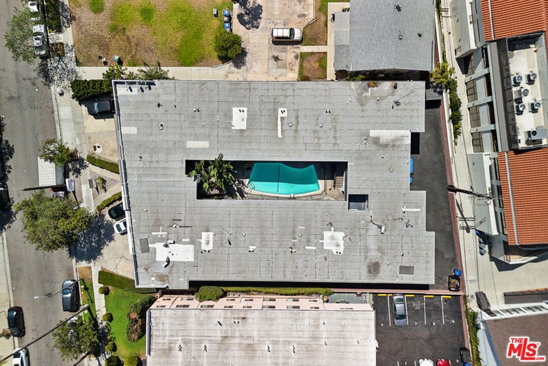323 E Chestnut Street