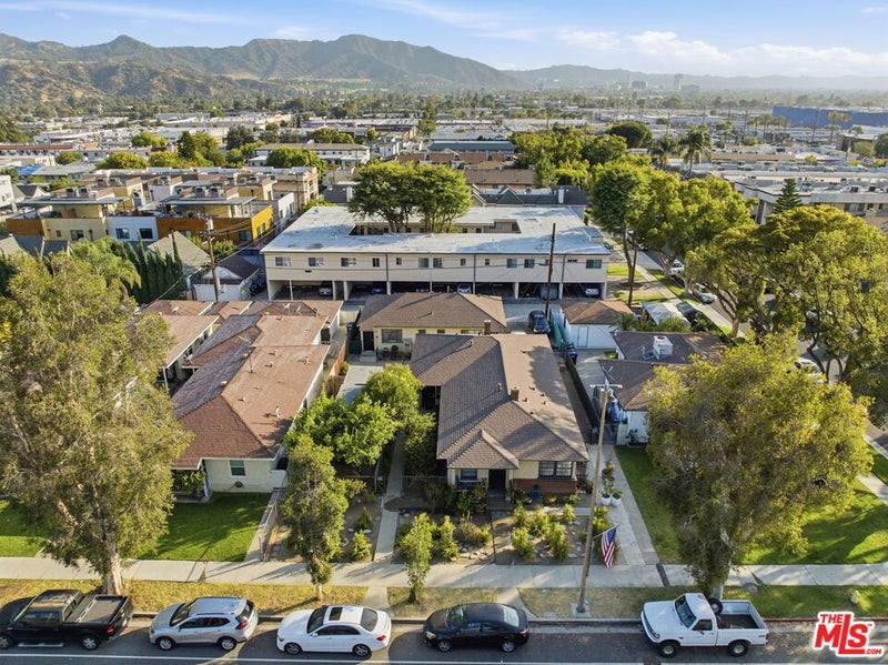 2018 W Glenoaks Boulevard