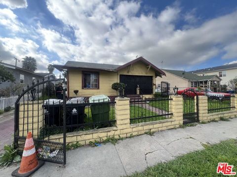 Photo of 142 W 85th Street, Los Angeles, CA 90003 (MLS # 26833685)