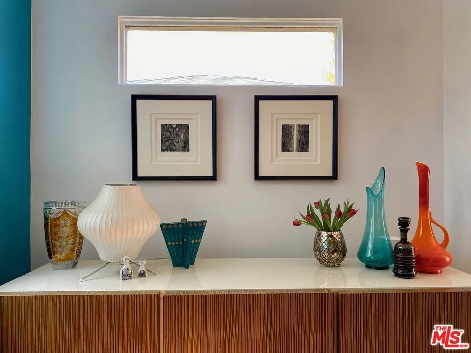 Los Angeles, California 90066, United States, 3 Bedrooms Bedrooms, ,2 BathroomsBathrooms,Residential,Active,196921