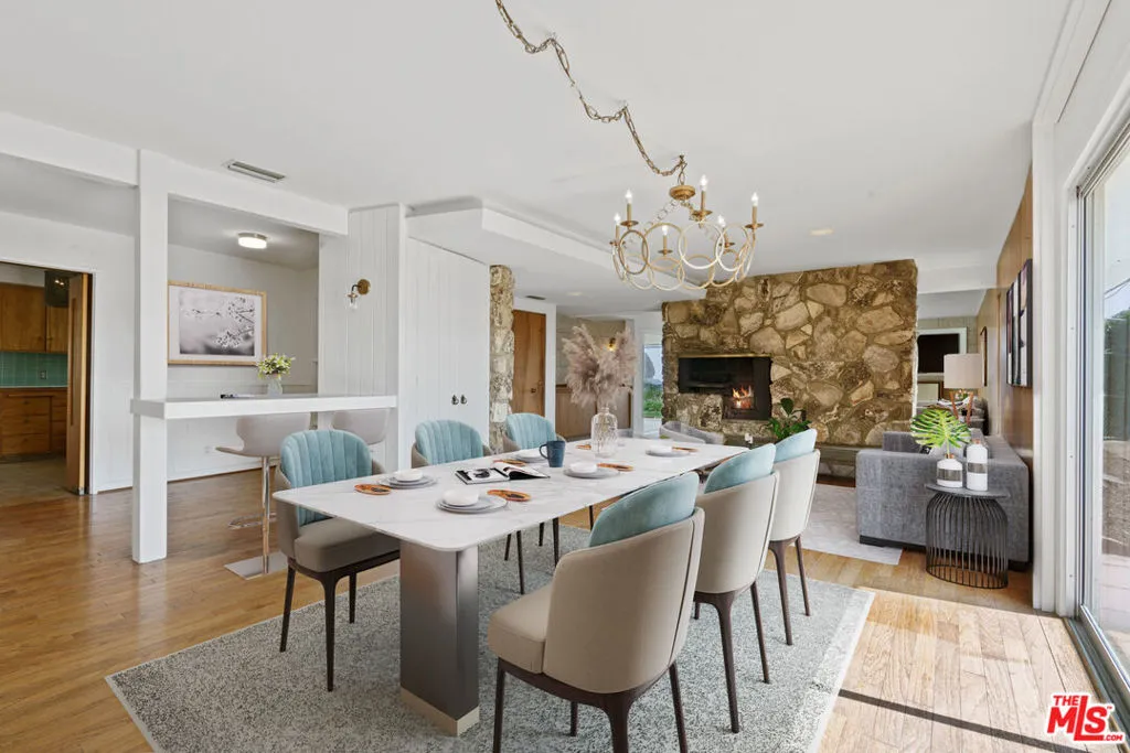 Beverly Hills, California 90210, United States, 5 Bedrooms Bedrooms, ,7 BathroomsBathrooms,Residential,Active,222619