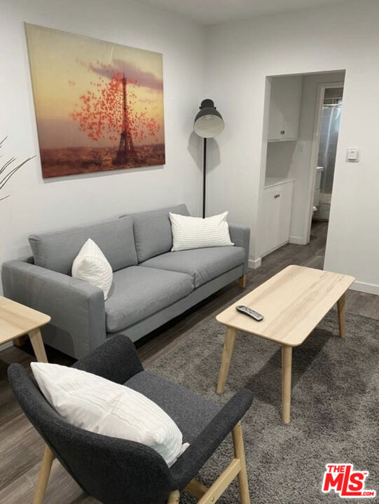 3864 Inglewood Boulevard