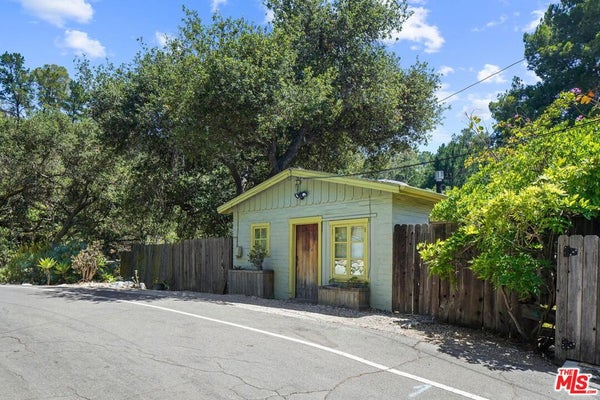 21652 ENCINA RD, TOPANGA, CA 90290 - Image 2adb9a1ea7e1eaa02fb924891e83890a/777582193