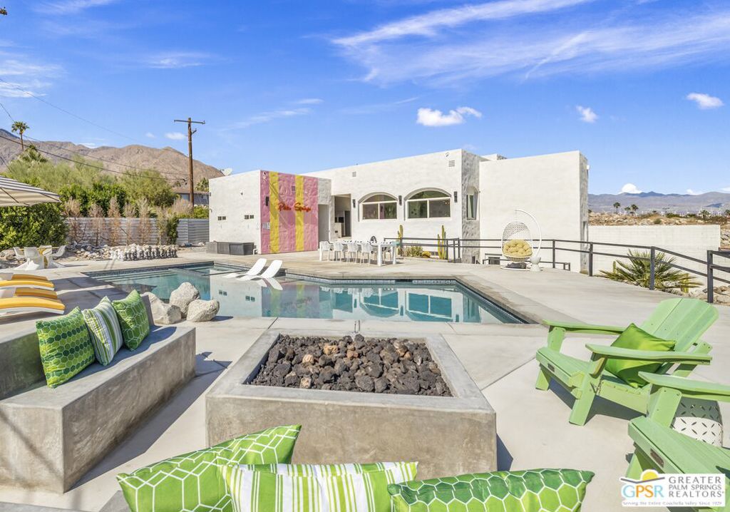 775 W Racquet Club Road