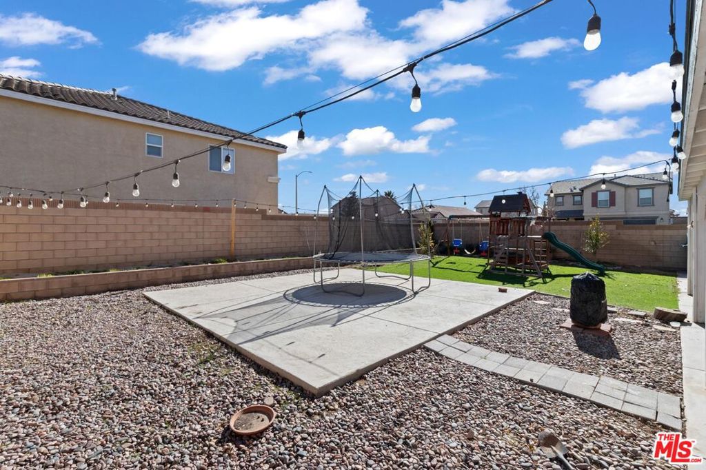 45064 E 18th Street