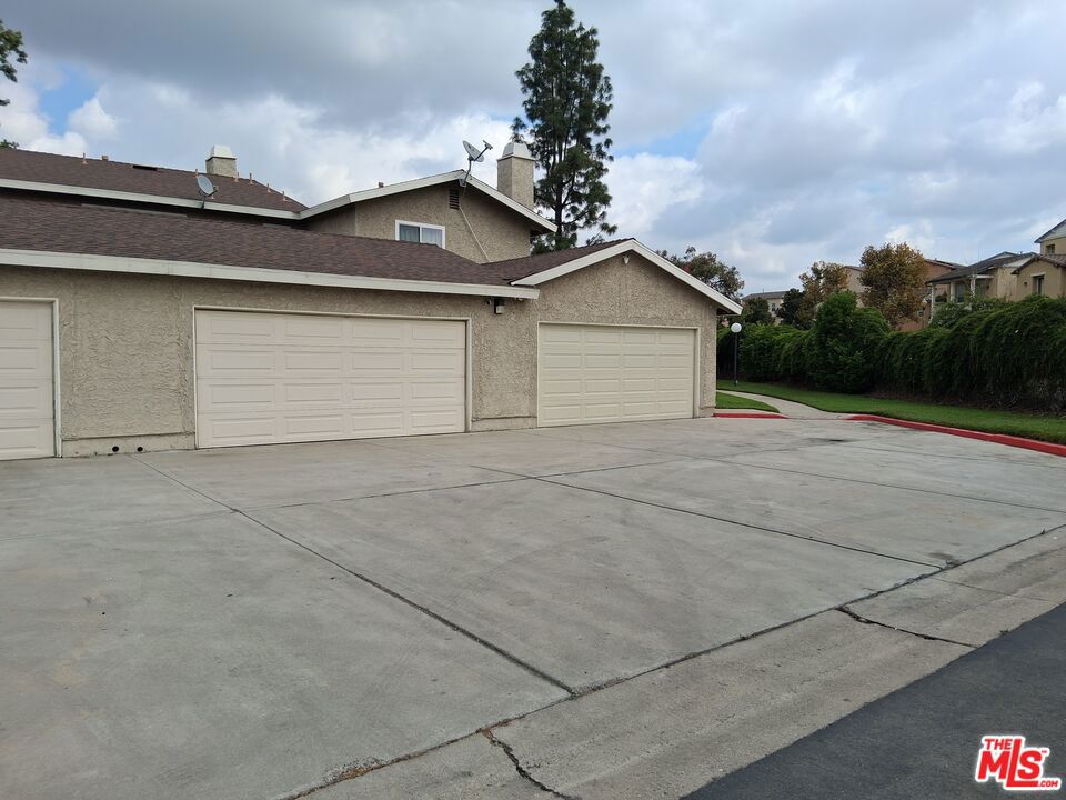 4195 Kingsley Street 43