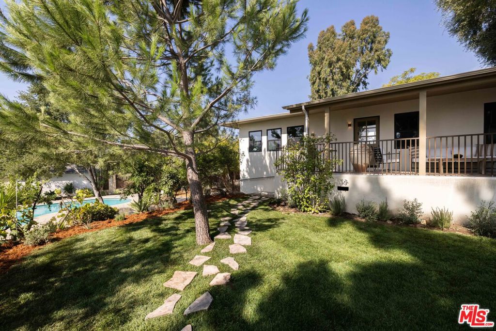 3830 Los Amigos Street