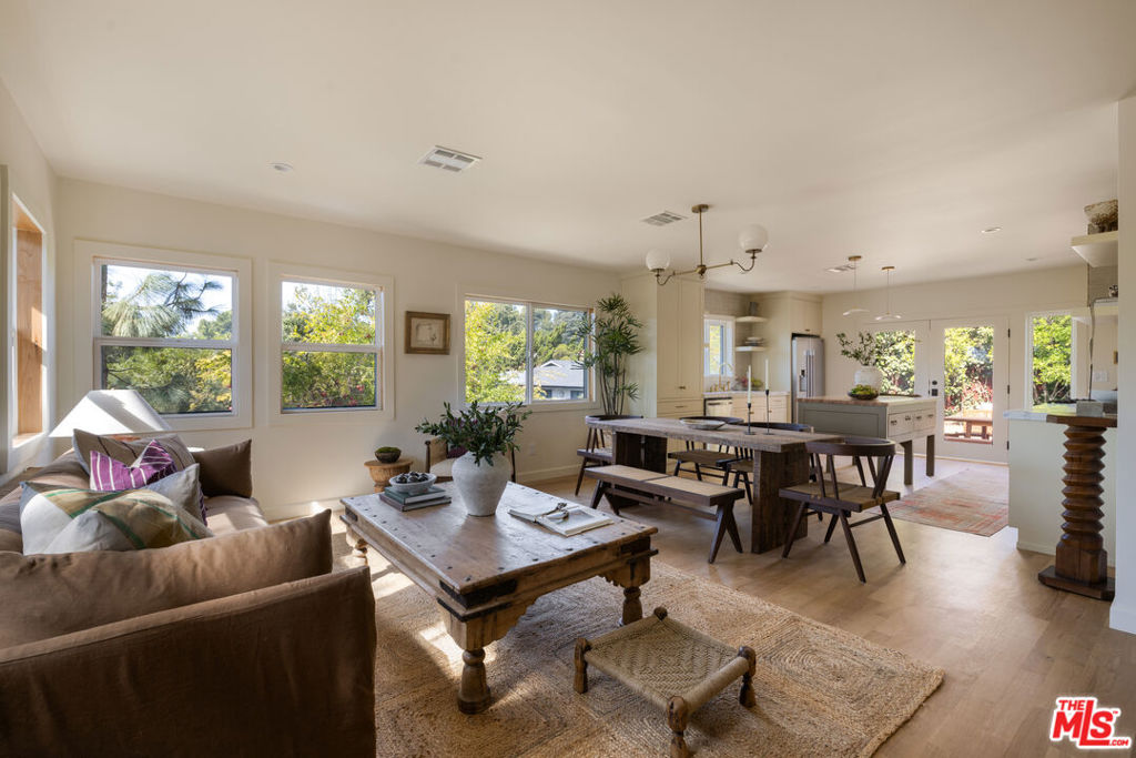 3830 Los Amigos Street