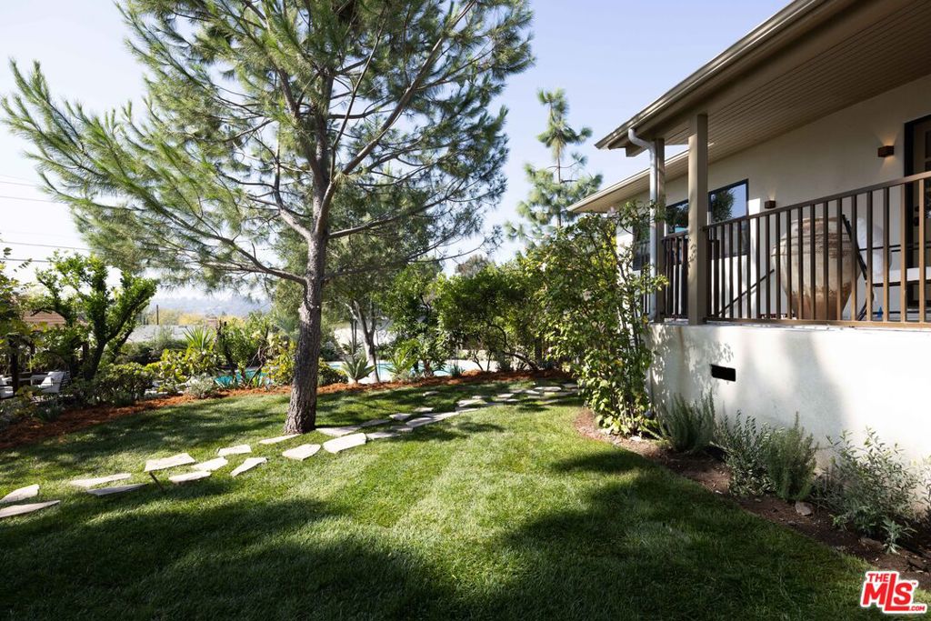 3830 Los Amigos Street