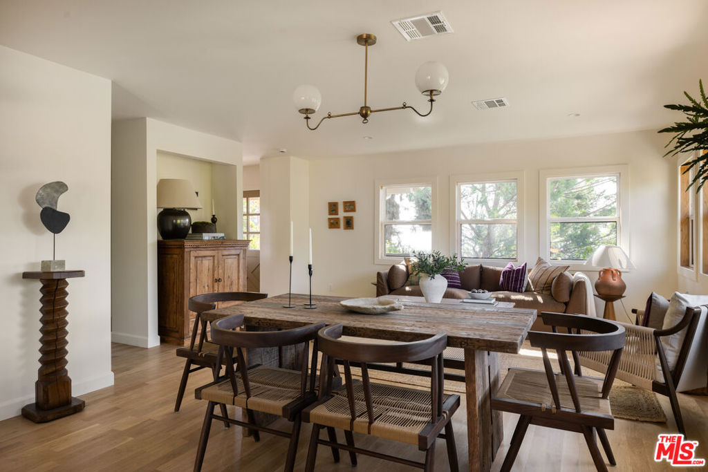 3830 Los Amigos Street