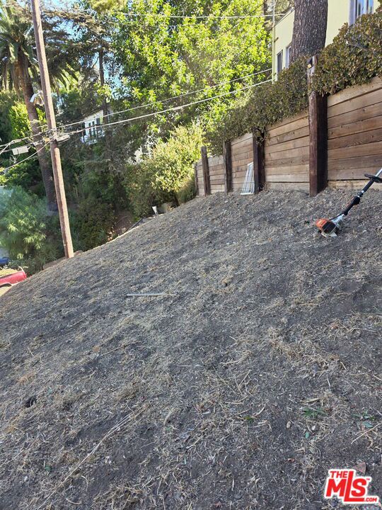 2380 Loma Vista Place