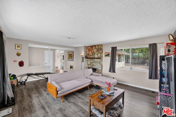6235 STANTON AVE, HIGHLAND, CA 92346 - Image 2b92f08d14efbb0bc70a13e99240591d/287752452