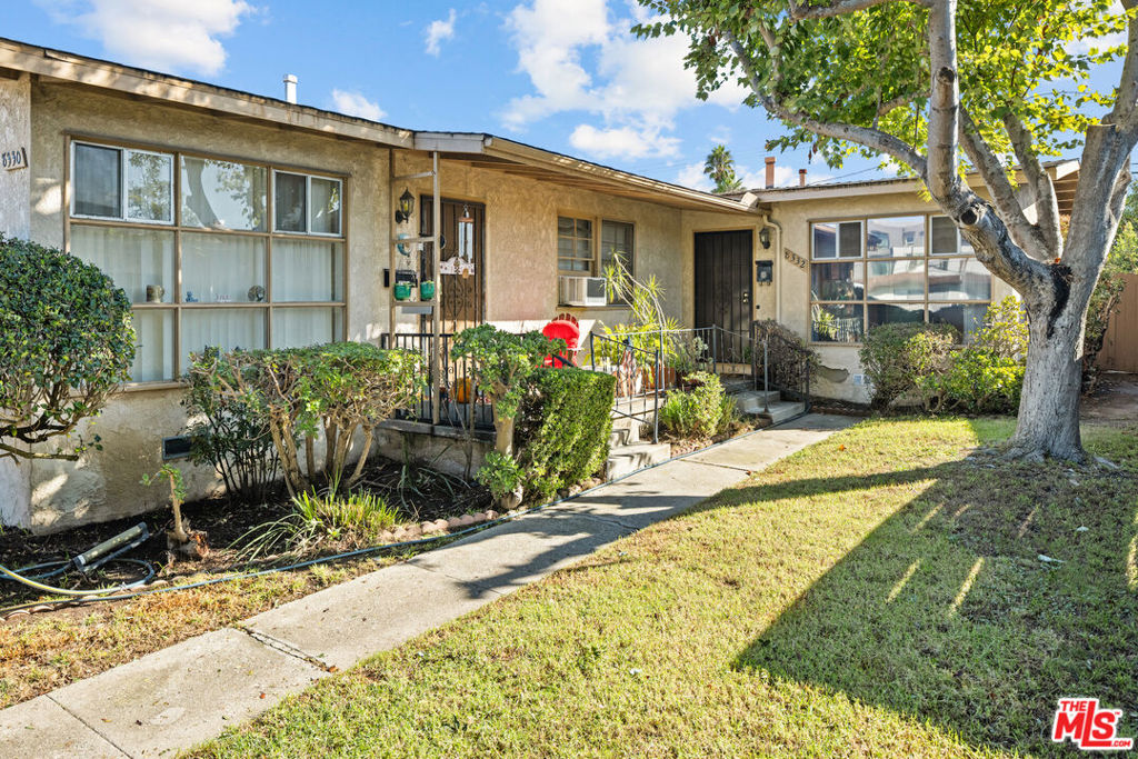8330 - 8332 Barnsley Avenue