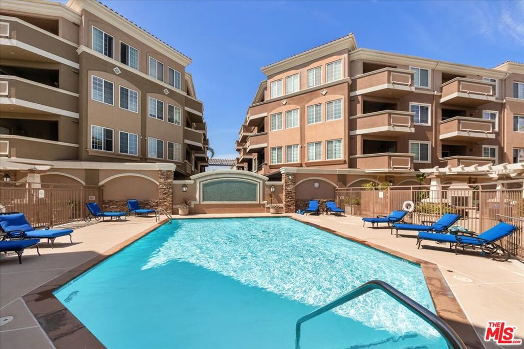 2750 Artesia Boulevard 364