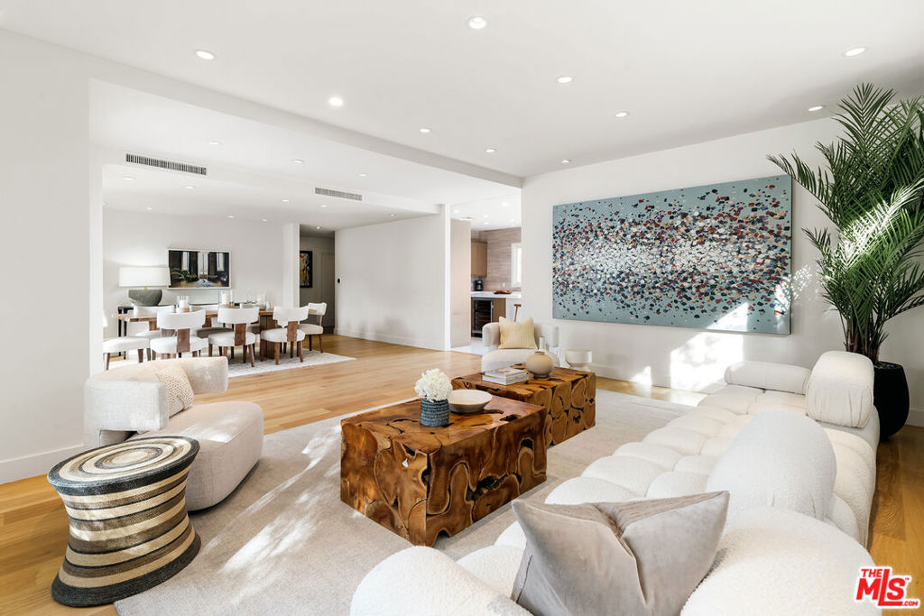 Properties 1 2612 Wallingford Drive