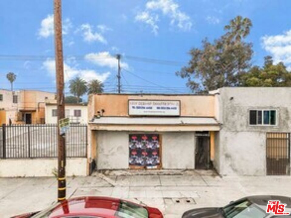 3906 W Slauson Avenue