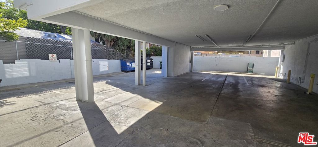 4942 Rosewood Avenue