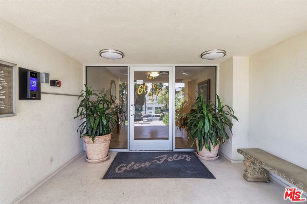 3407 Huxley Street 36