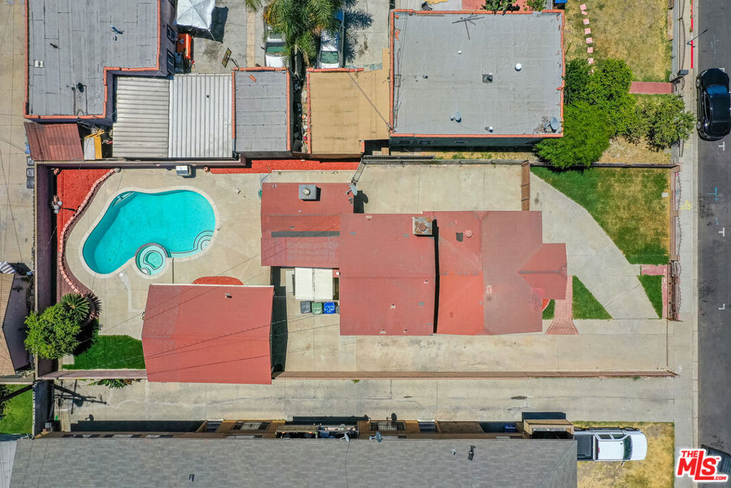 4906 E 59th Place