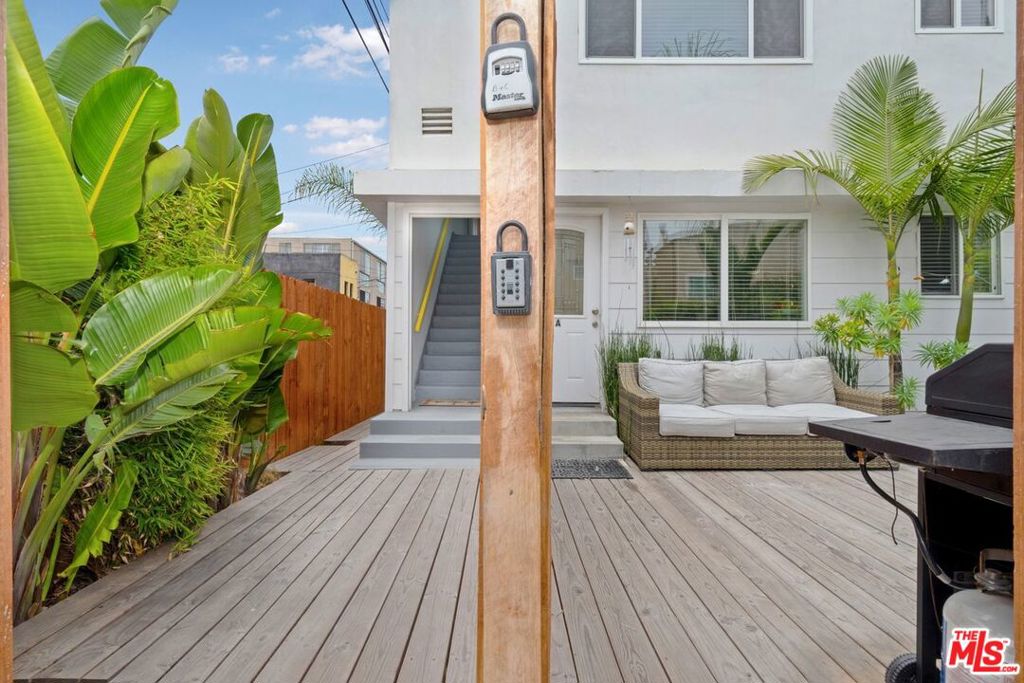 11 20TH Avenue