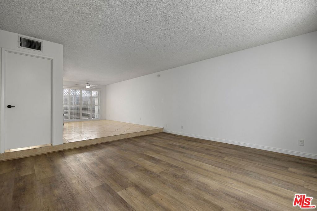 12951 Riverside Drive 4