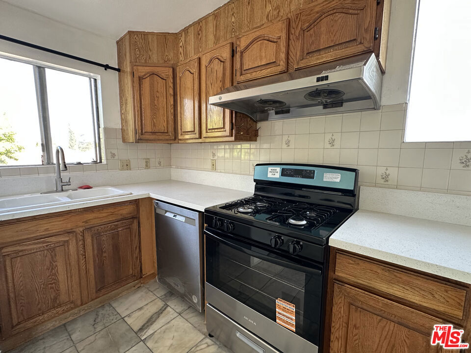 Properties 3 5111 Meridian Street