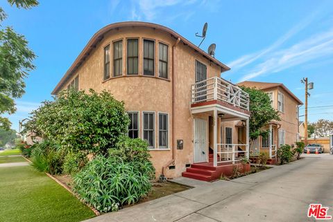 Photo of 3725 S Victoria Avenue, Los Angeles, CA 90016 (MLS # 25615647)